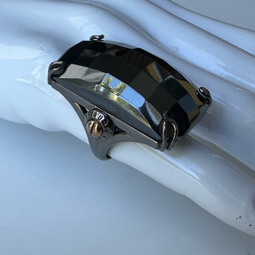 Retired Henri Bendel Statement Ring - Picture 3 of 9